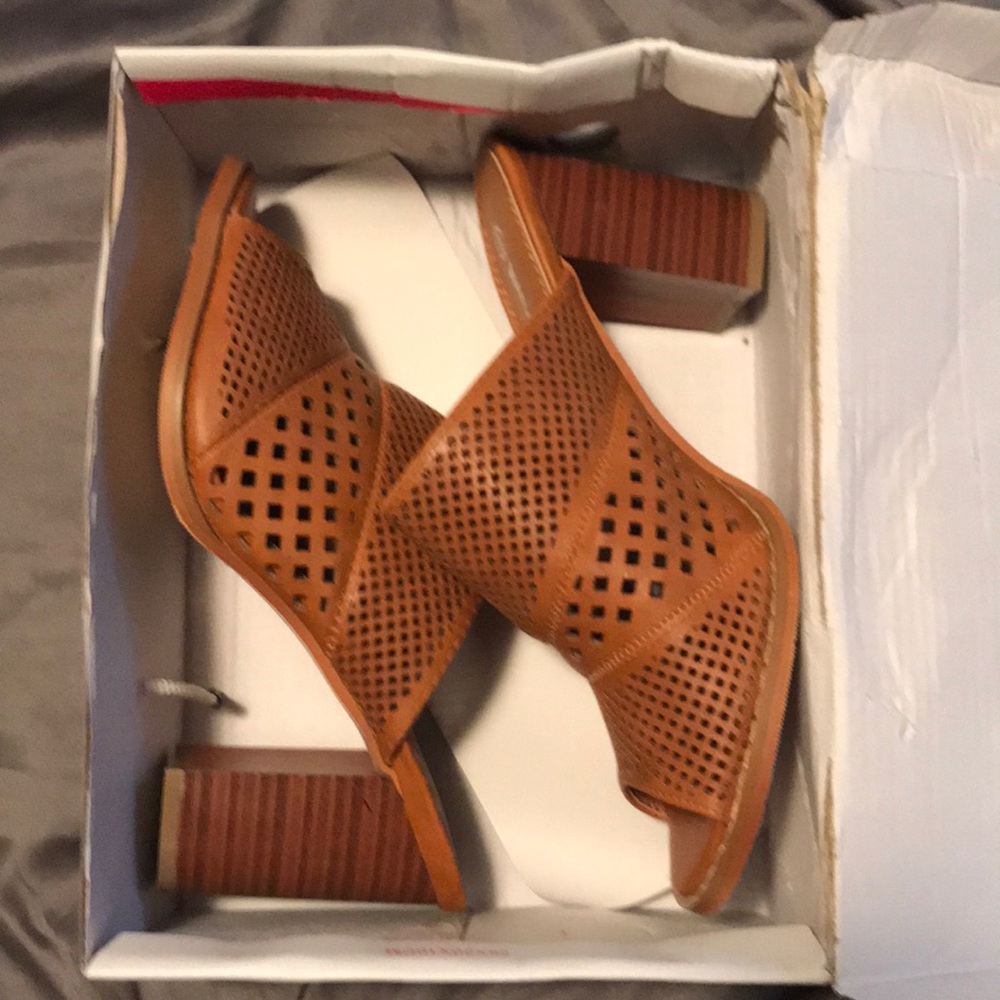 💛💛💛💛💛Comfortable Cognac Sandals💛💛💛💛💛